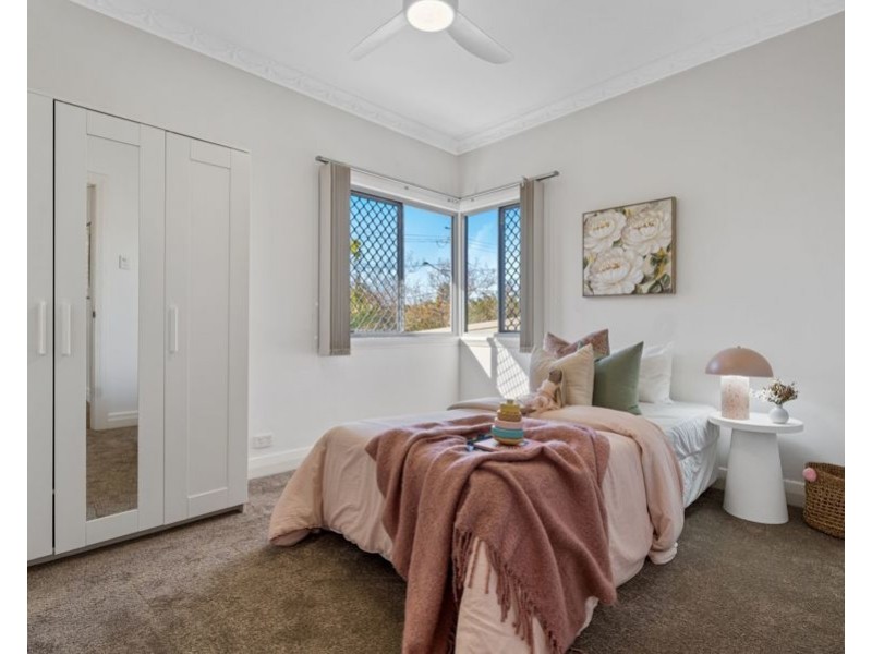 95 Ridge Street, Greenslopes QLD 4120