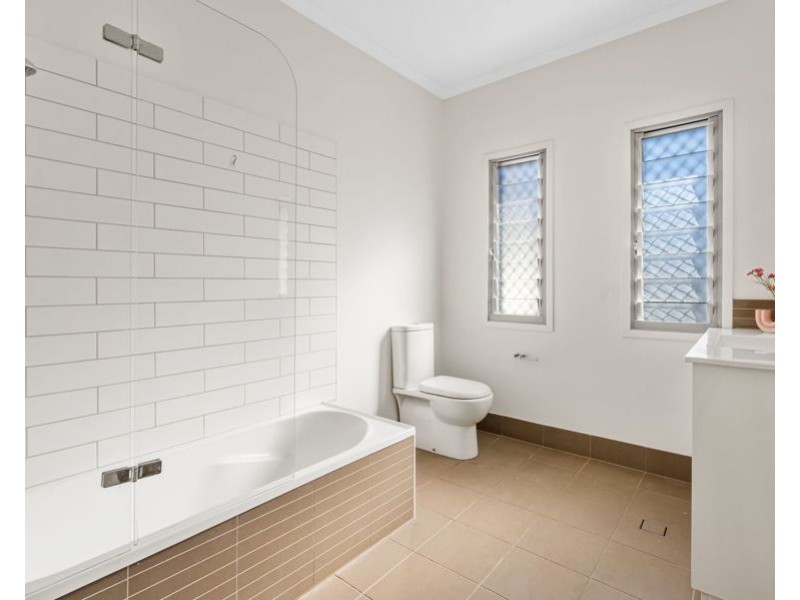 95 Ridge Street, Greenslopes QLD 4120