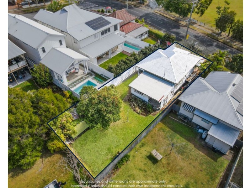 39 Halstead St, Coorparoo QLD 4151