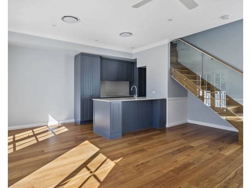 2/66 Shakespeare Street, Coorparoo QLD 4151