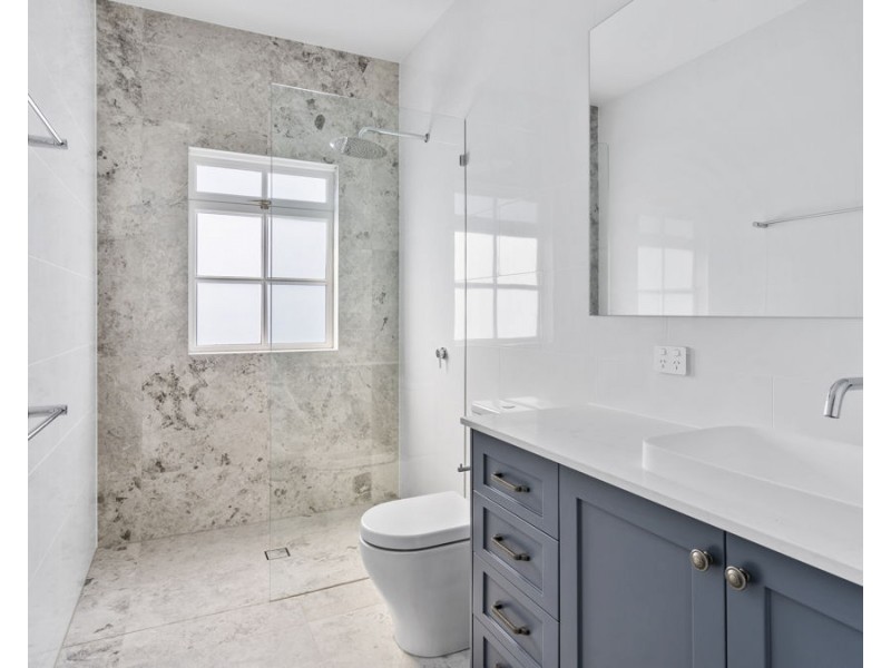 2/66 Shakespeare Street, Coorparoo QLD 4151