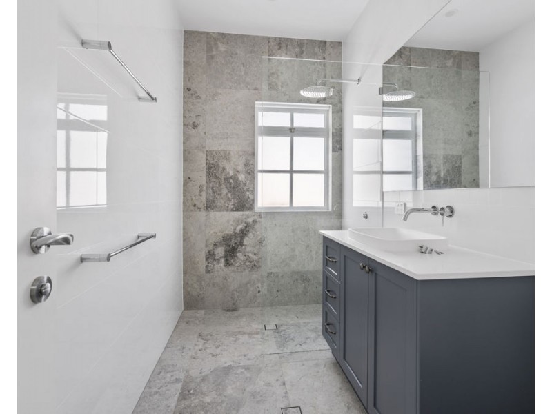 66A Shakespeare Street, Coorparoo QLD 4151