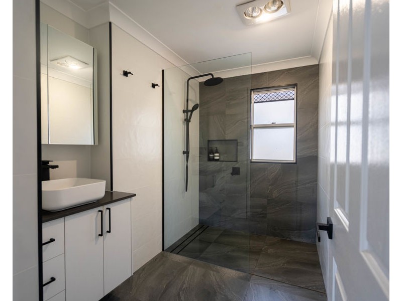 4 Blanch Street, Manly West QLD 4179