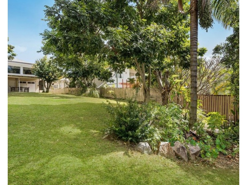 50 Wylie Ave, Coorparoo QLD 4151