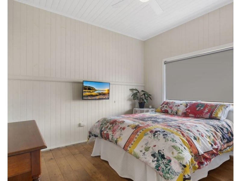 50 Wylie Ave, Coorparoo QLD 4151