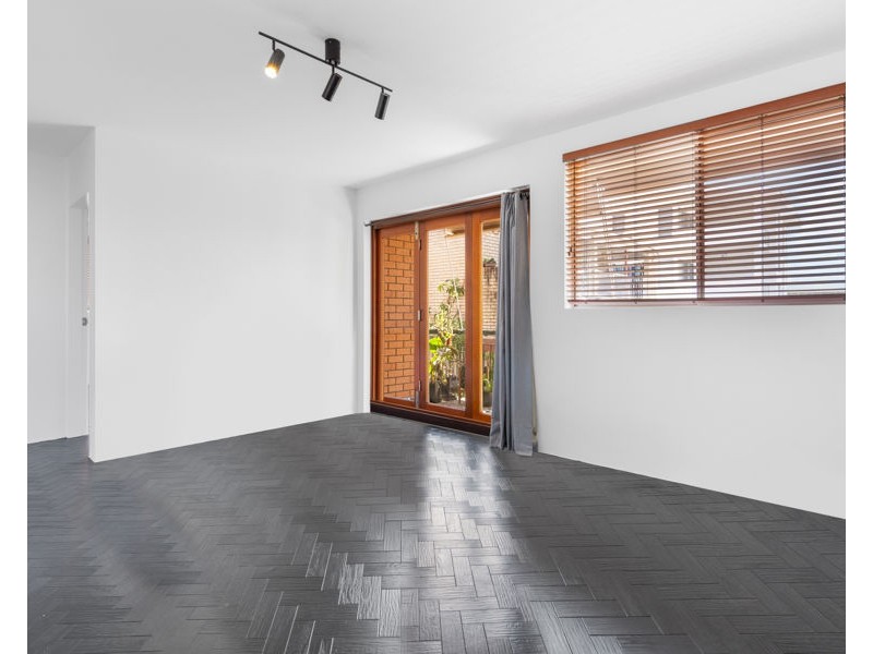 3/56 Pembroke Rd, Coorparoo QLD 4151