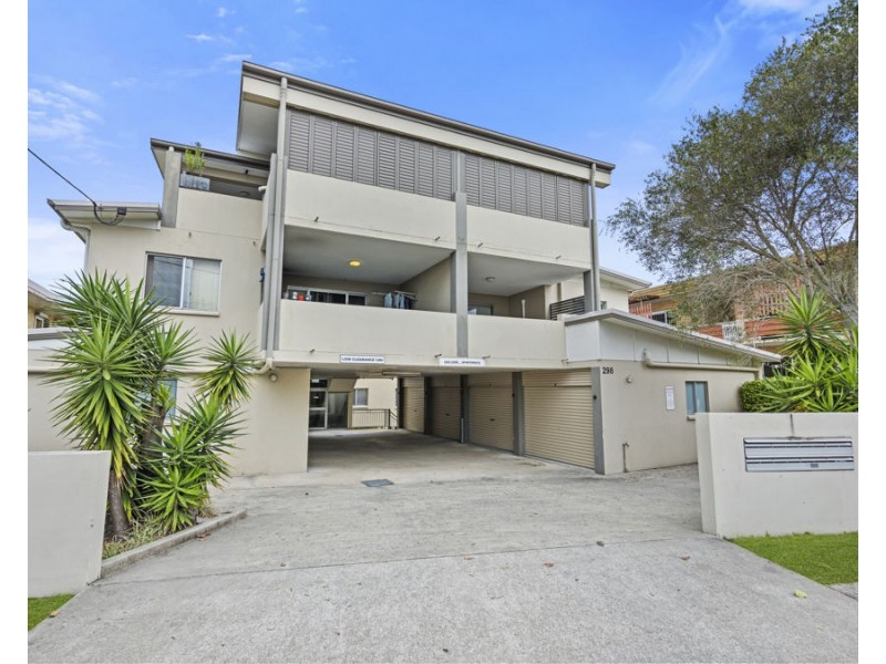1/298 Cavendish Road, Coorparoo QLD 4151