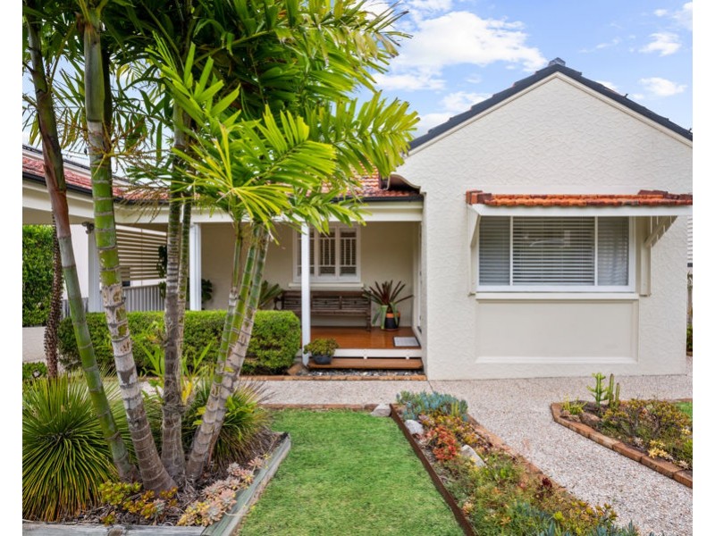 11 Wills Street, Coorparoo QLD 4151