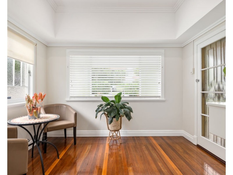 11 Wills Street, Coorparoo QLD 4151