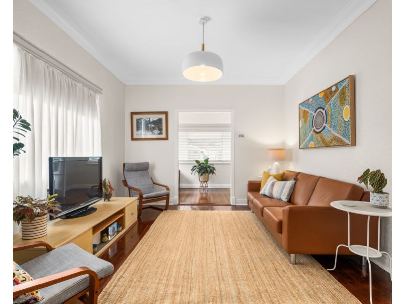 11 Wills Street, Coorparoo QLD 4151