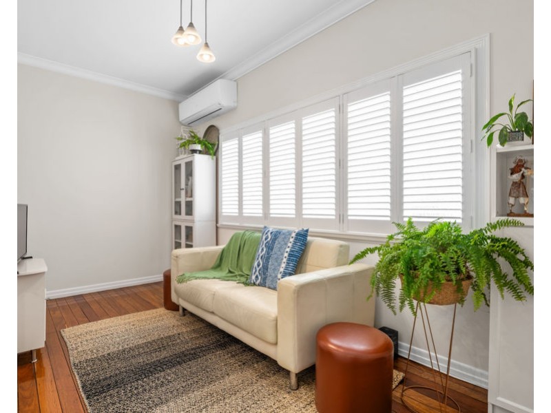 11 Wills Street, Coorparoo QLD 4151