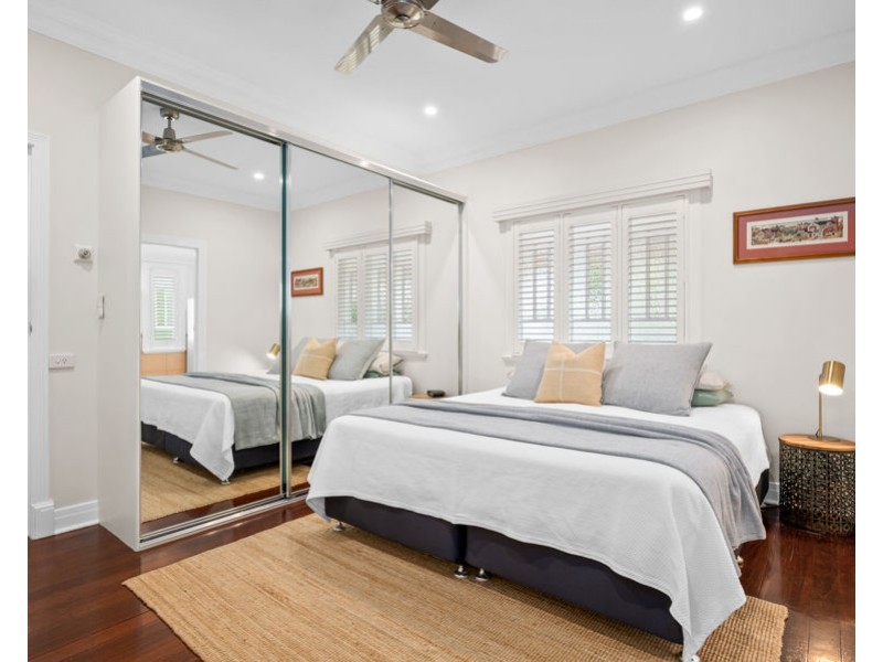 11 Wills Street, Coorparoo QLD 4151