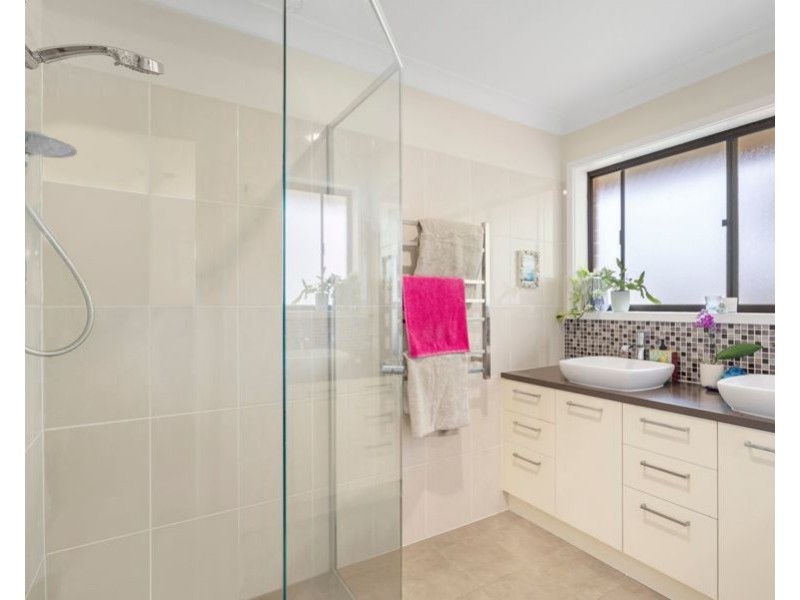 339 Clivden Ave, Oxley QLD 4075