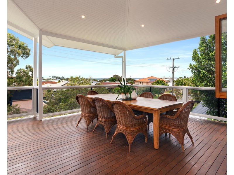 11 Torquay Road, Redland Bay QLD 4165