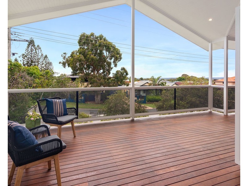 11 Torquay Road, Redland Bay QLD 4165