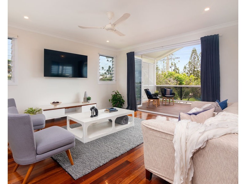 11 Torquay Road, Redland Bay QLD 4165
