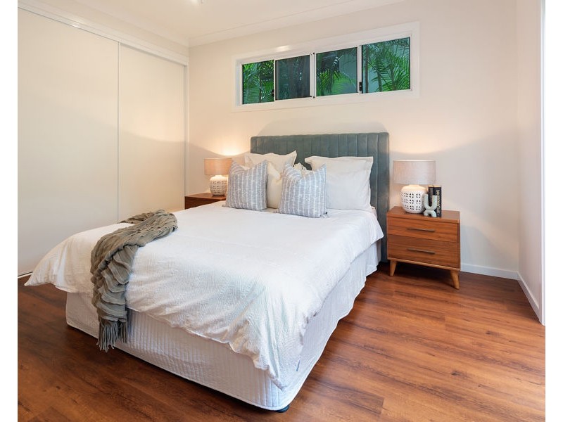 11 Torquay Road, Redland Bay QLD 4165