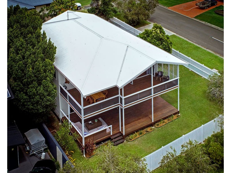 11 Torquay Road, Redland Bay QLD 4165