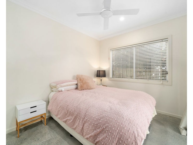 128 Shrapnel Rd, Cannon Hill QLD 4170