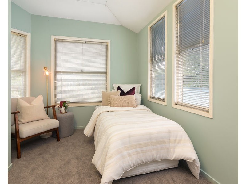 65 Ormadale Road, Yeronga QLD 4104