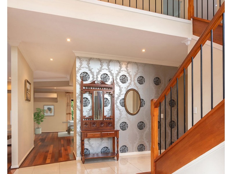 52 Winthrop Street, Wishart QLD 4122