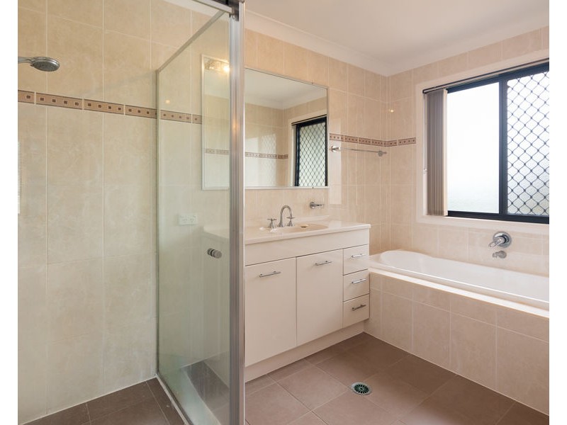 52 Winthrop Street, Wishart QLD 4122