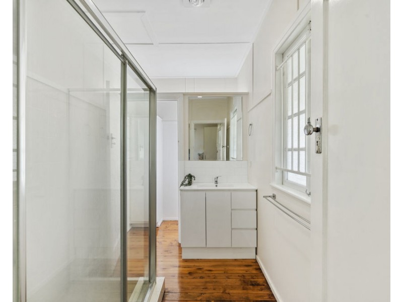 36 Palmer Street, Greenslopes QLD 4120