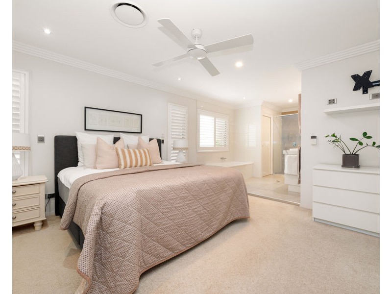 57 Amelia Street, Coorparoo QLD 4151