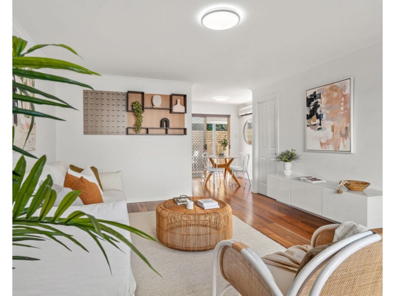 2 / 24 Robinson Street, Coorparoo QLD 4151