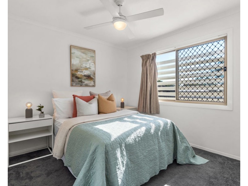 2 / 24 Robinson Street, Coorparoo QLD 4151