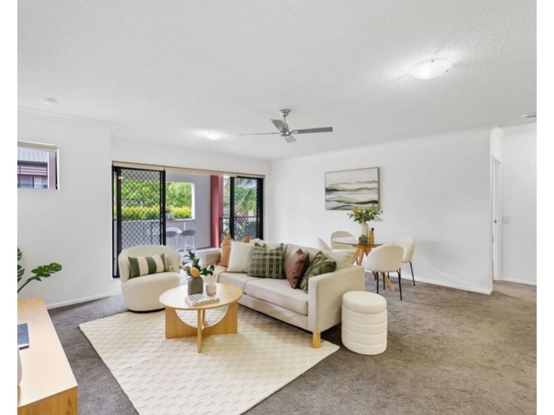 16/11 Kitchener St, Coorparoo QLD 4151