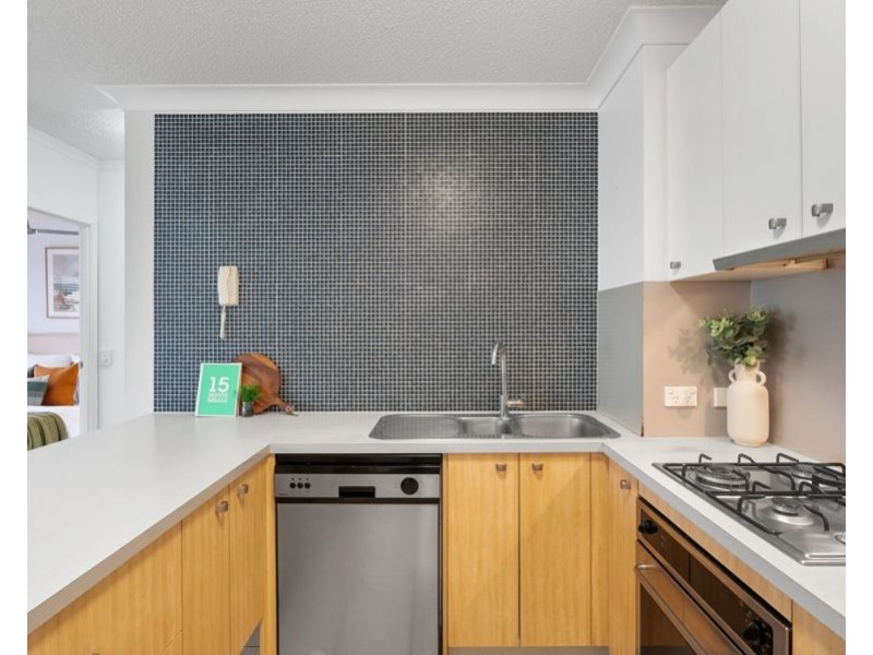 16/11 Kitchener St, Coorparoo QLD 4151