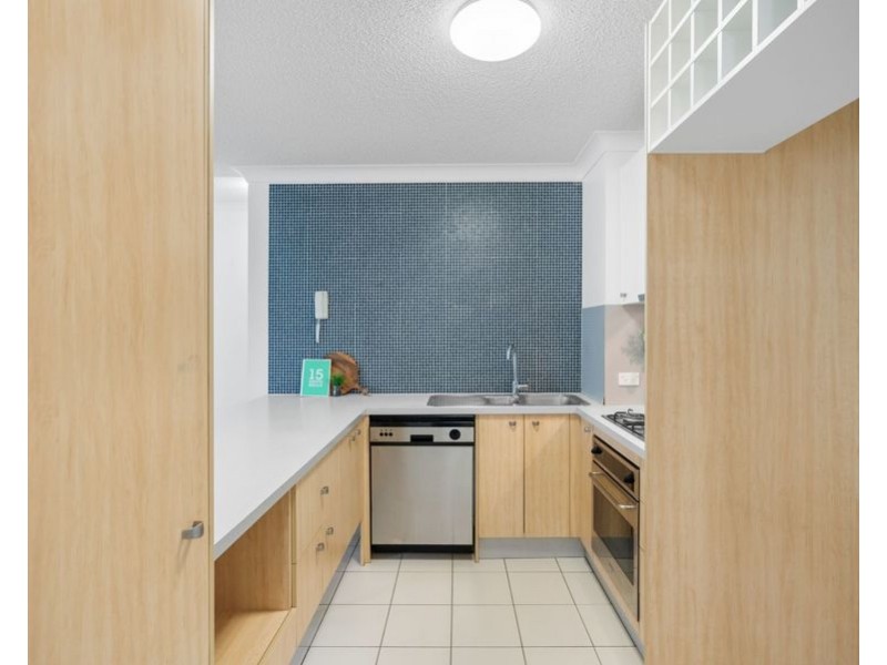 16/11 Kitchener St, Coorparoo QLD 4151