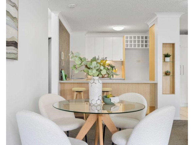 16/11 Kitchener St, Coorparoo QLD 4151