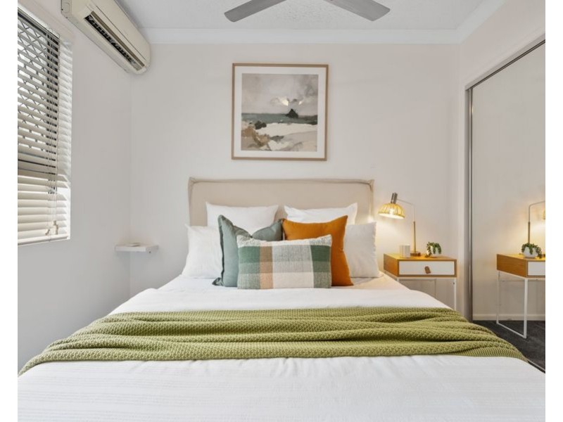 16/11 Kitchener St, Coorparoo QLD 4151