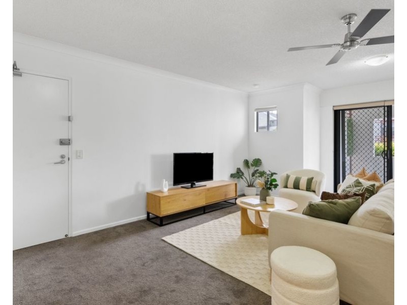 16/11 Kitchener St, Coorparoo QLD 4151