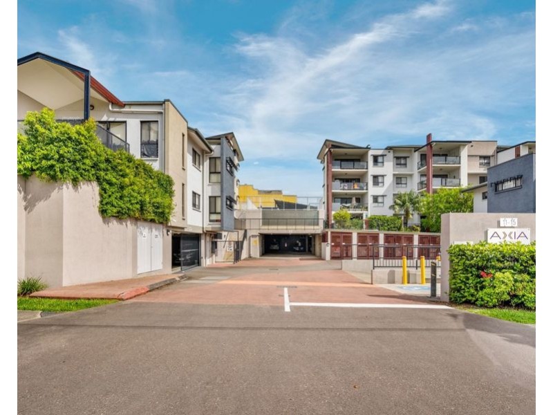 16/11 Kitchener St, Coorparoo QLD 4151