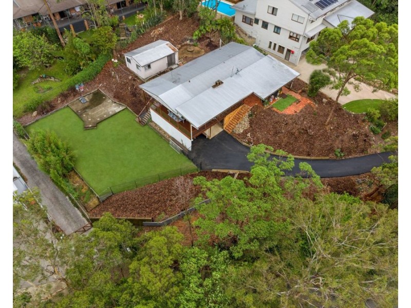 43 Castle Hill St, Holland Park West QLD 4121