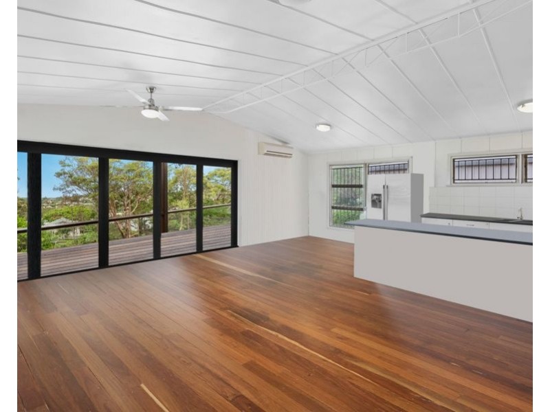 43 Castle Hill St, Holland Park West QLD 4121