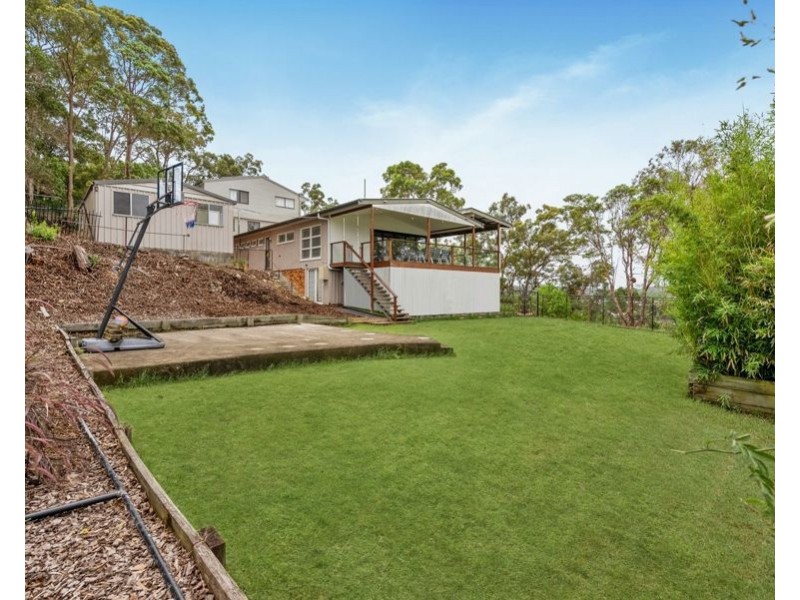 43 Castle Hill St, Holland Park West QLD 4121