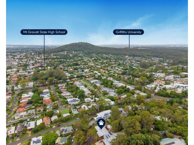 43 Castle Hill St, Holland Park West QLD 4121