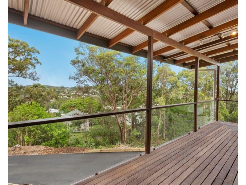 43 Castle Hill St, Holland Park West QLD 4121