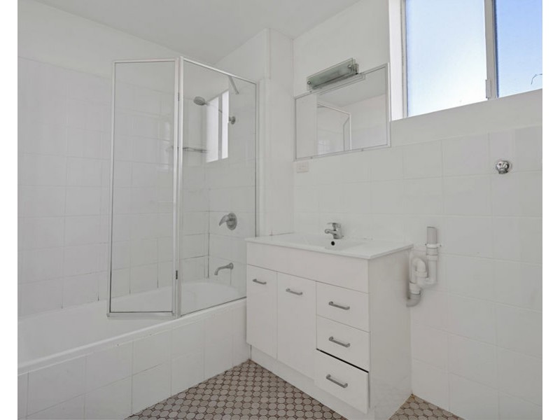 3/23 Holland St, Greenslopes QLD 4120