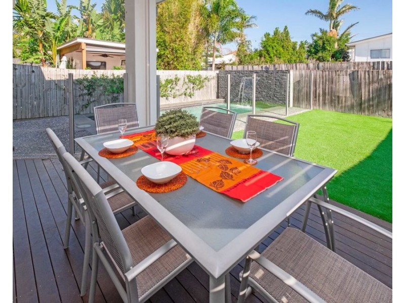 23 Brisbane Ave, Camp Hill QLD 4152