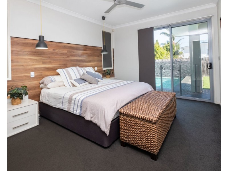 23 Brisbane Ave, Camp Hill QLD 4152