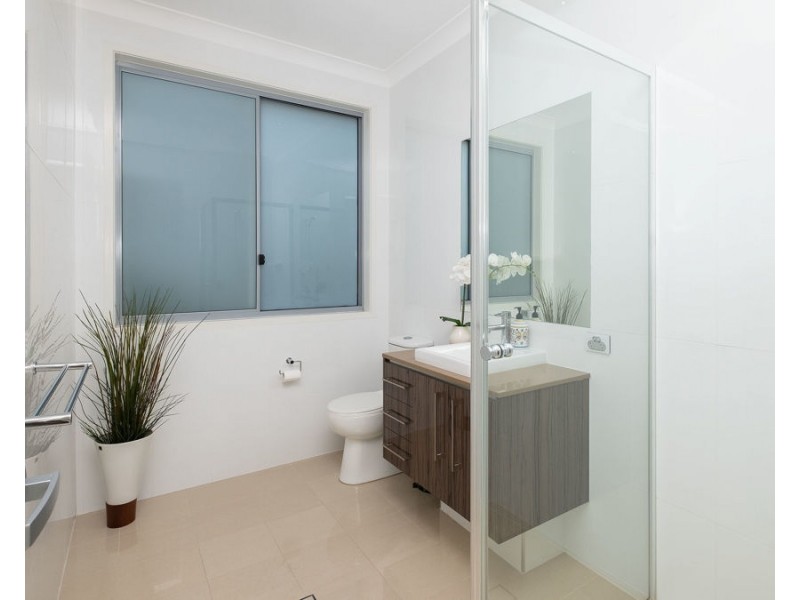 23 Brisbane Ave, Camp Hill QLD 4152