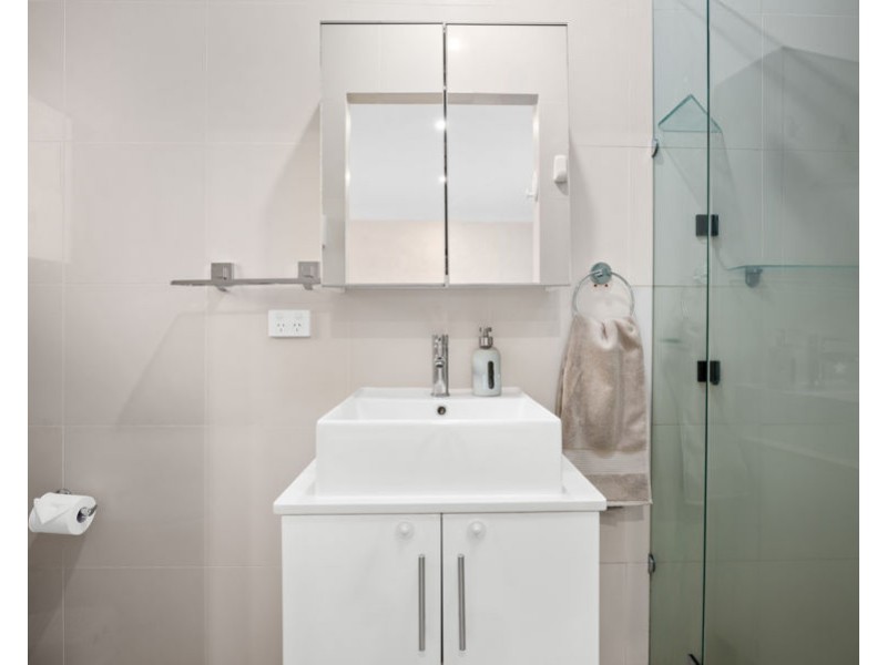 41 Raby Road, Coorparoo QLD 4151