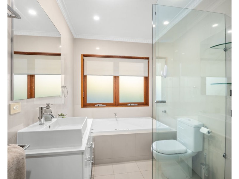 41 Raby Road, Coorparoo QLD 4151