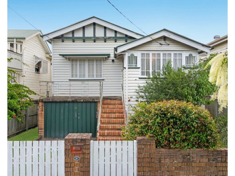 31 Knowsley Street, Greenslopes QLD 4120