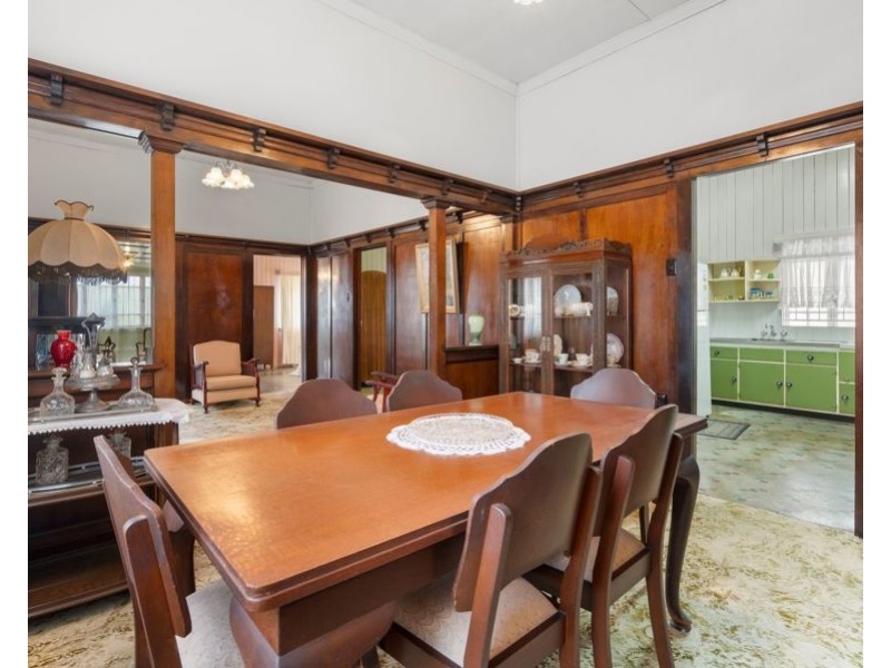 31 Knowsley Street, Greenslopes QLD 4120